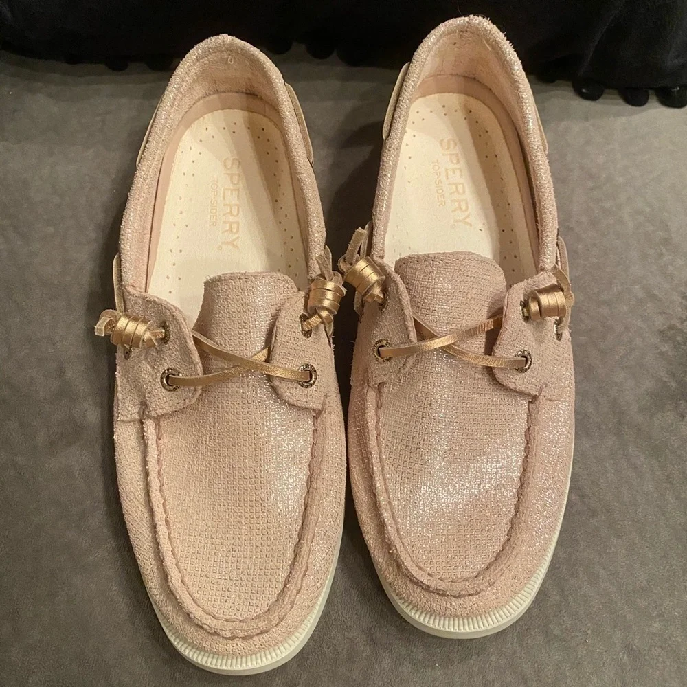 Women’s sperrys